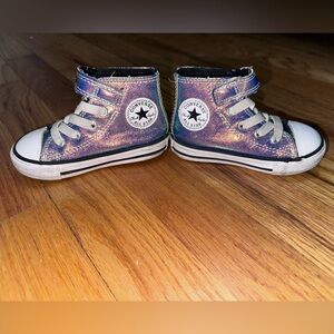 High top converse size 5 - excellent condition